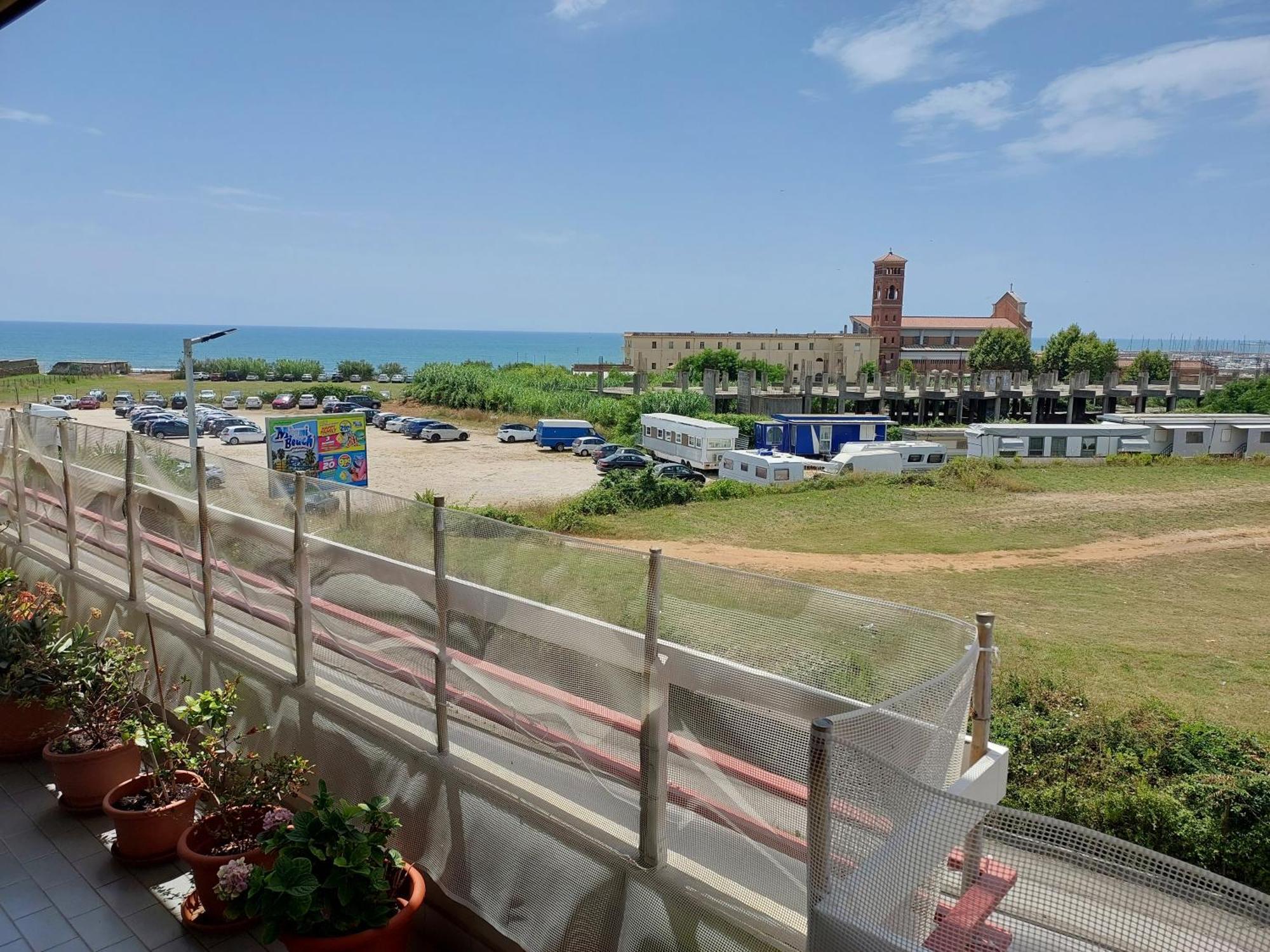 A Casa Di Vale Bed & Breakfast Nettuno Exterior photo